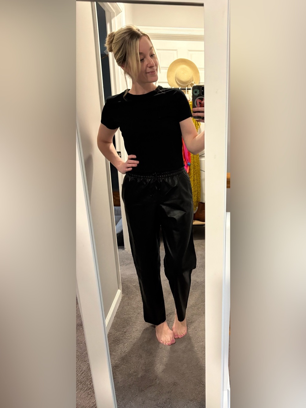 Old Navy Black High-rise BILLIE STRAIGHT Faux Leather Pants - Size XS - Picture 6 of 6